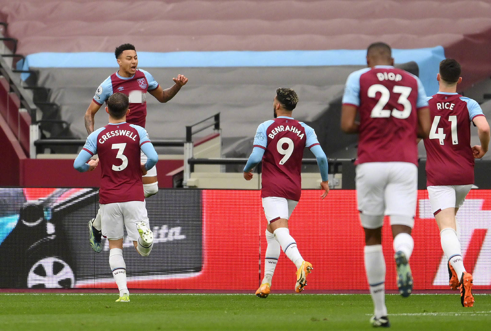 队渡过难关 队渡过难关